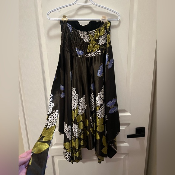 Strapless Floral Print Dresa - Picture 2 of 3